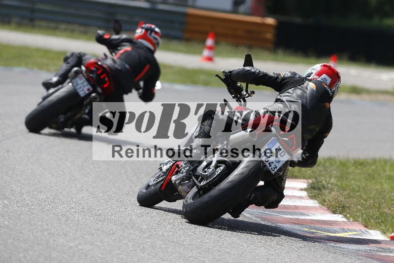 /27 12.06.2025 Ducati Schweiz Trackday Warmup  ADR/gruen-vert/ohne